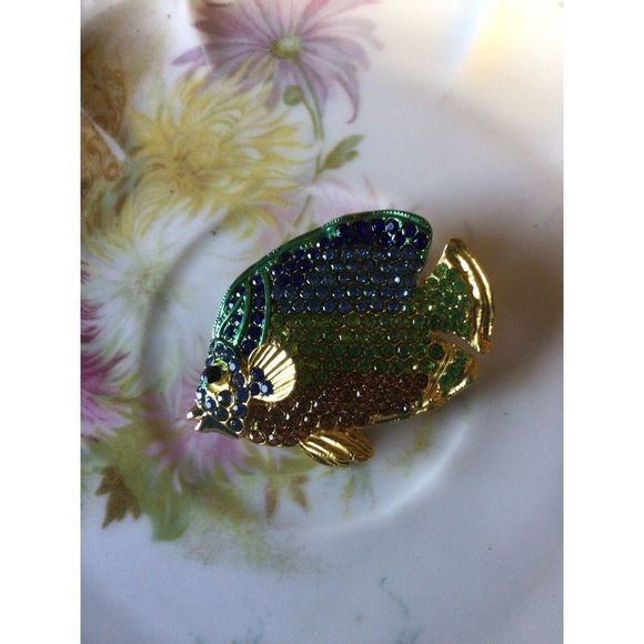 NWT Rhinestone Fish Brooch Pin 2” Gold Multi Color Rhinestone Fish - Picture 10 of 16